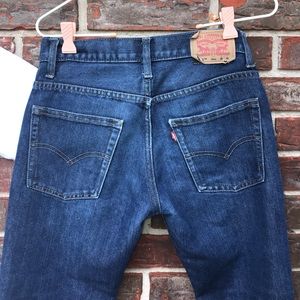 Cropped vintage Levi’s